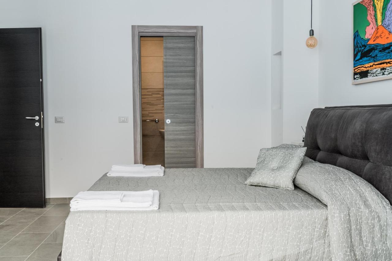 Naples & Love Rooms Наполи Екстериор снимка