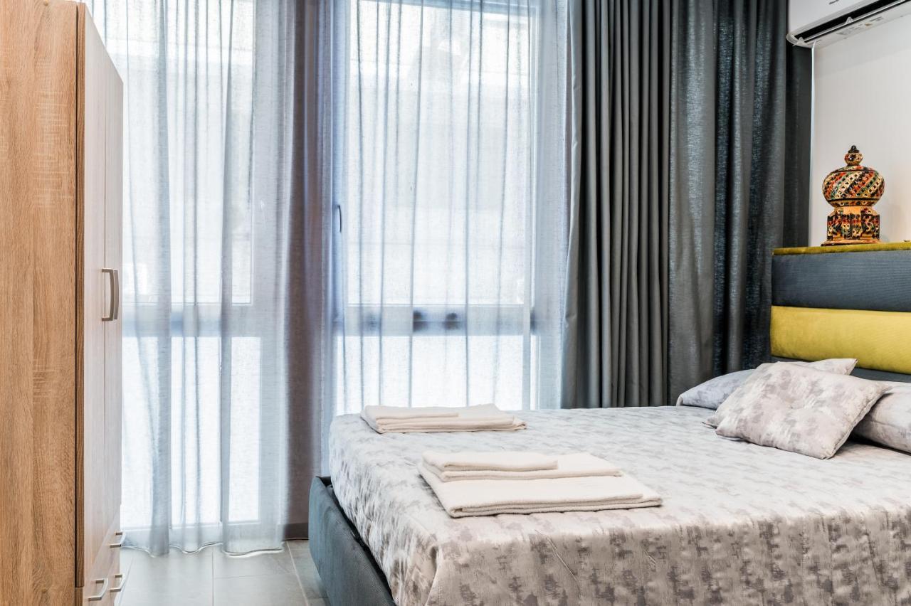 Naples & Love Rooms Наполи Екстериор снимка