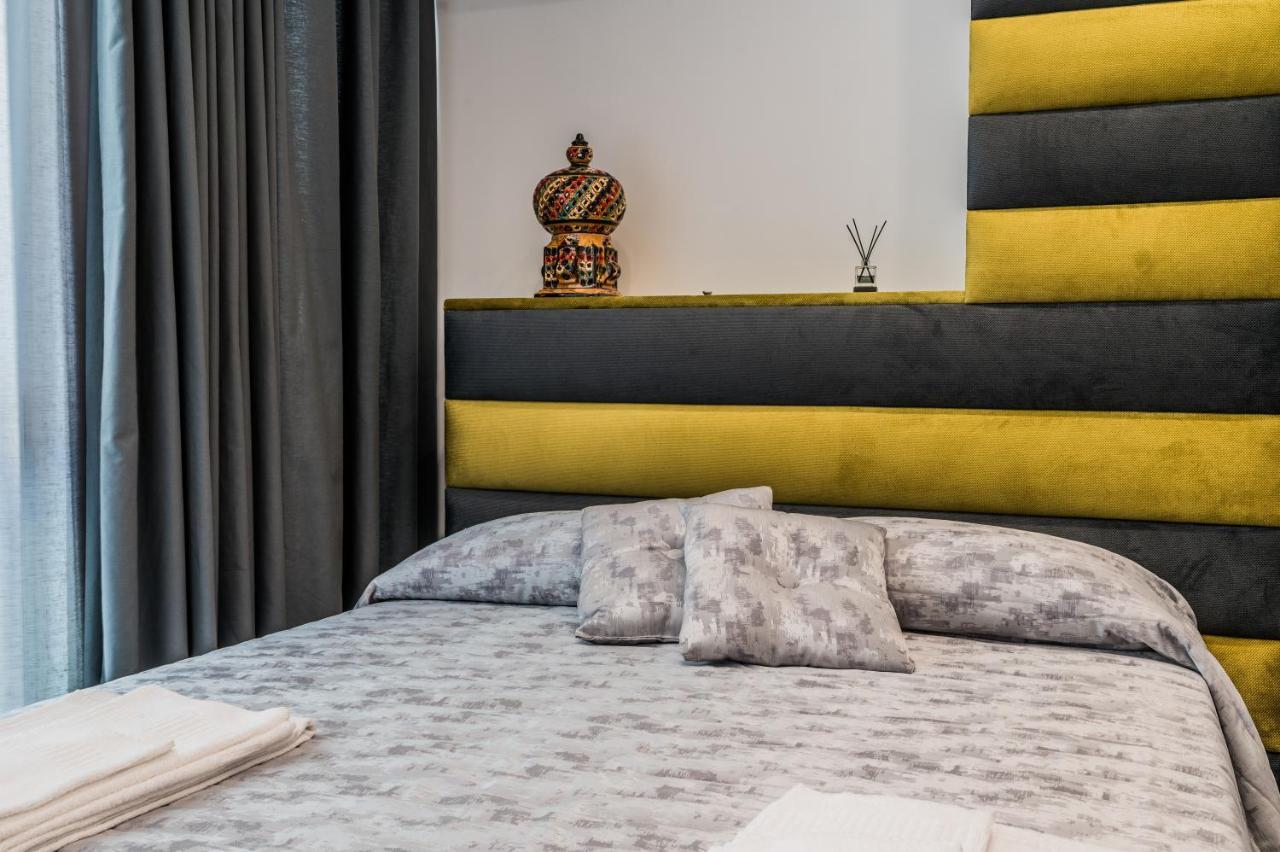 Naples & Love Rooms Наполи Екстериор снимка